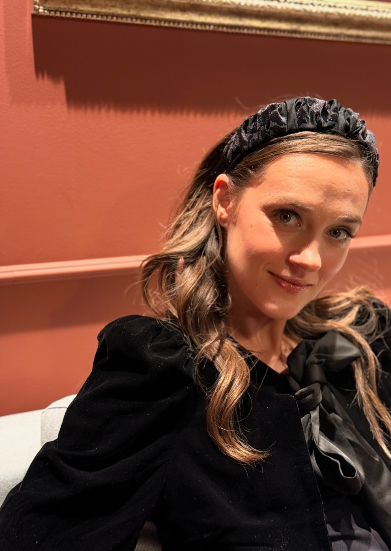 קשת פטיט ויולה קטיפה שחורה