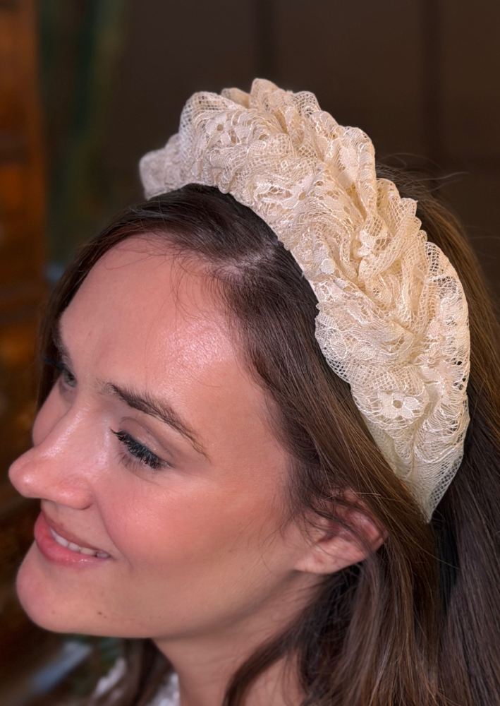 קשת צרה רנה תחרה שמנת