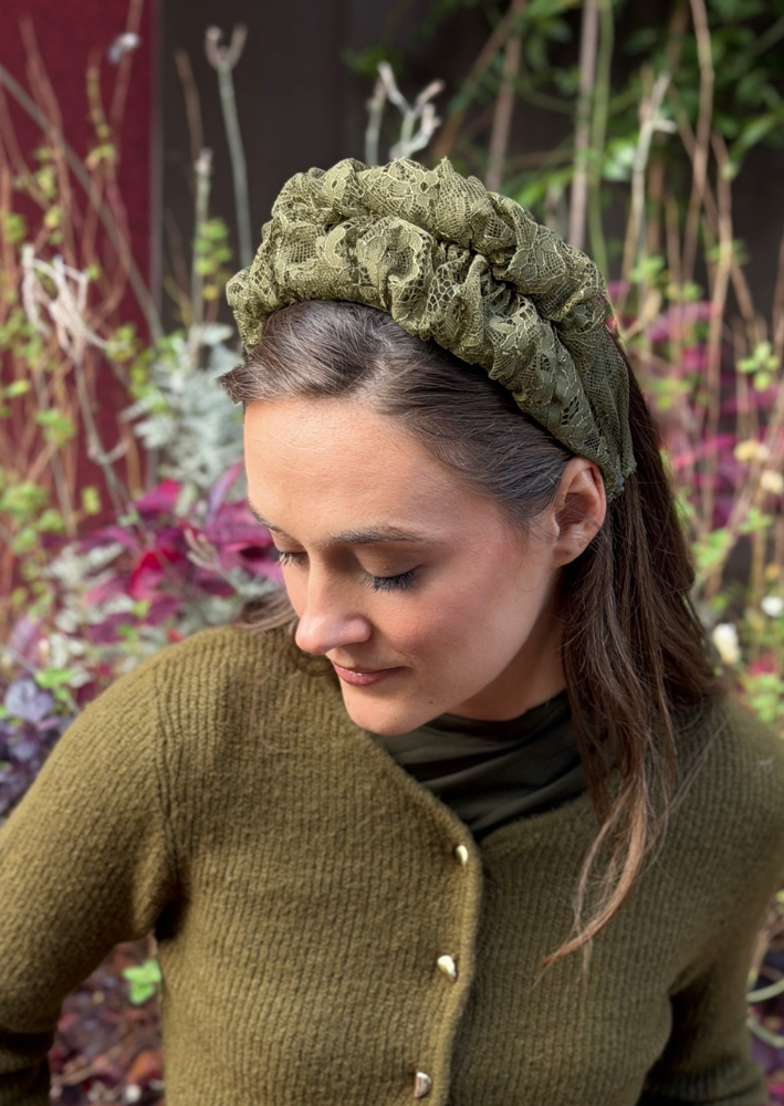 קשת בינונית רנה תחרה ירוק זית