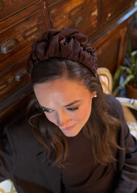 קשת רחבה נמסיס חום שוקולד