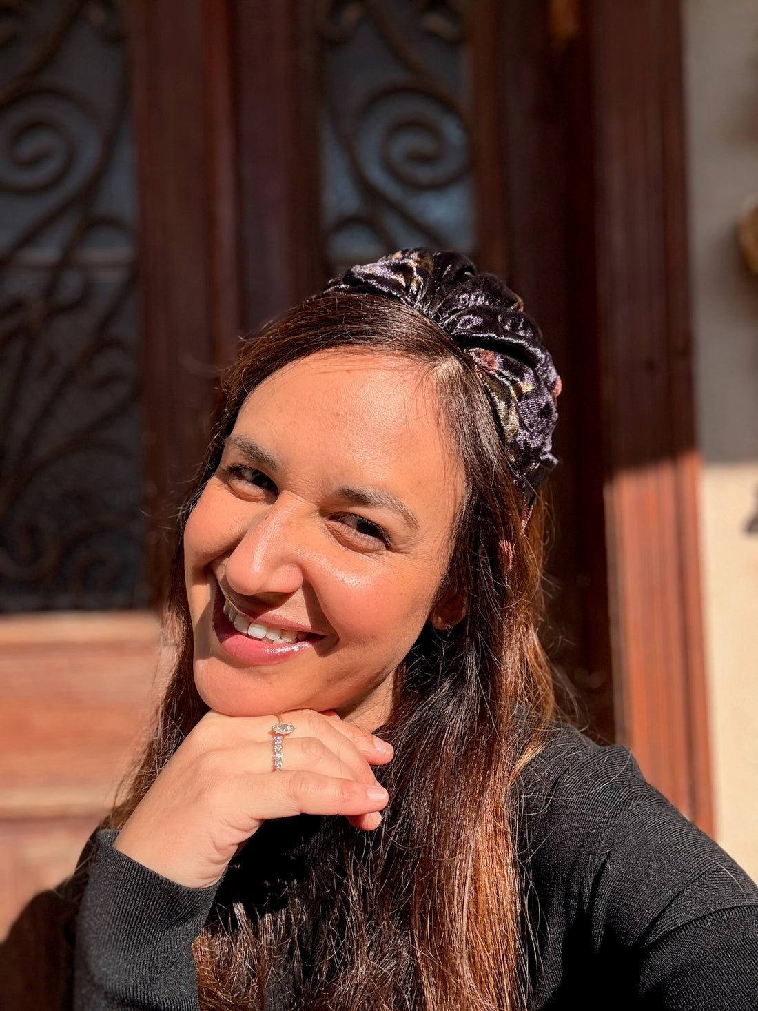 קשת בינונית סלין קטיפה שחור עמוק