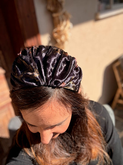 קשת בינונית סלין קטיפה שחור עמוק