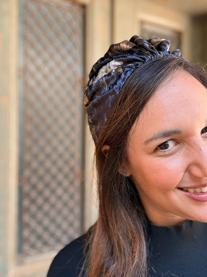 קשת רחבה סלין קטיפה שחור עמוק