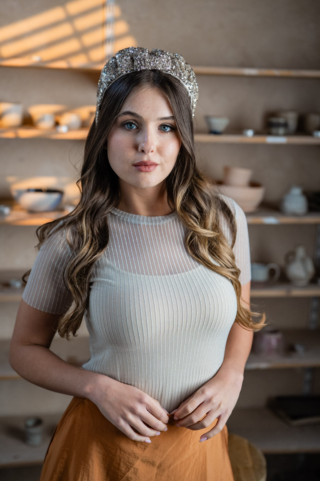 קשת קאסיה צרה פייטים כסוף בהיר