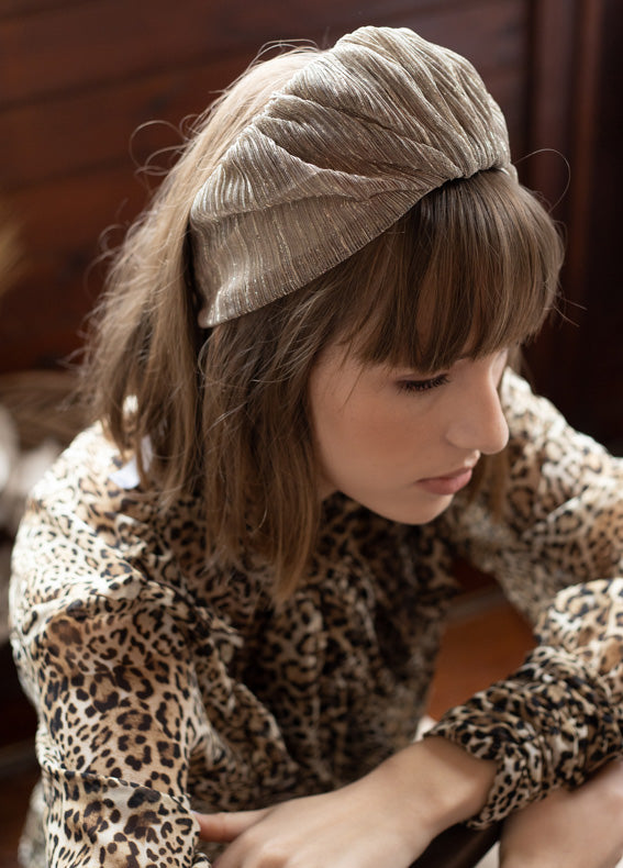 אריה קשת רחבה זהב מלוכלך